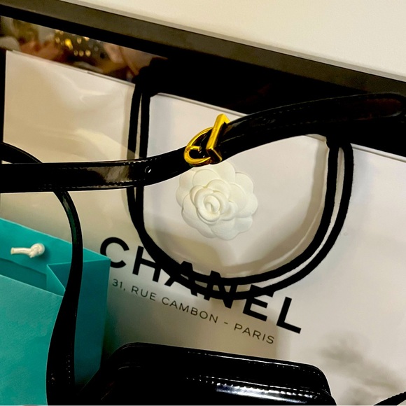 Salvatore Ferragamo Gancini Black Handbag - Picture 7 of 7